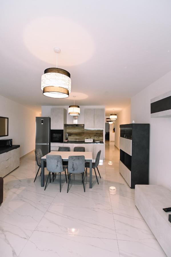 Spacious 3 Bedroom In Sliema! Exterior foto
