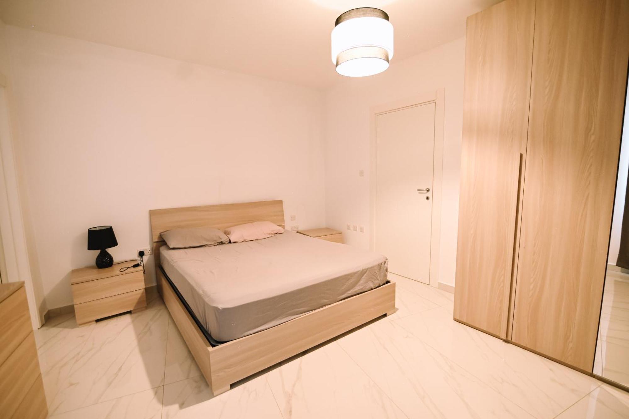 Spacious 3 Bedroom In Sliema! Exterior foto